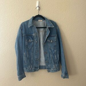 Vintage woman’s Brandy Melville Jean jacket. Great quality. Never been worn